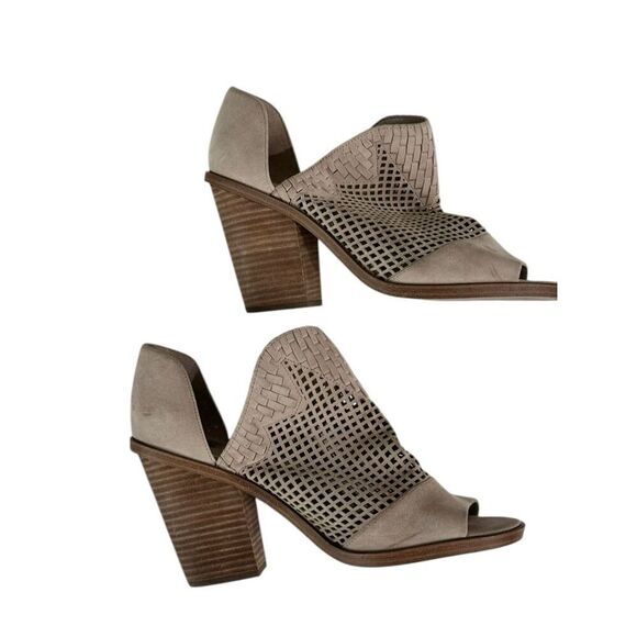 Vince Camuto Fritzey Peep Toe Bootie Beige Suede Leather Womens 9.5 - Picture 6 of 12